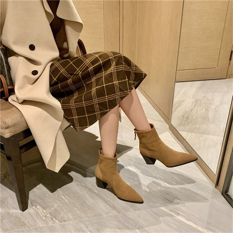 Zapatos de tacón grueso de cuero de gamuza, - lobbol